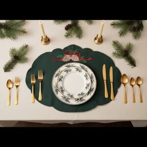 Vintage Christmas Embroidered Placemats-Set 4-Green Scalloped Pinecone-Holiday